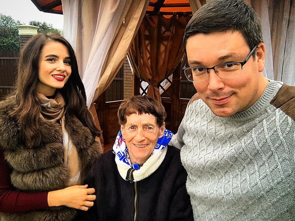 Андрей познакомил невесту с любимой бабушкой ​​Фото: «Инстаграм» Андрея Чуева 
