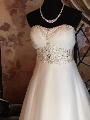 Brand New Elegant Wedding Gown